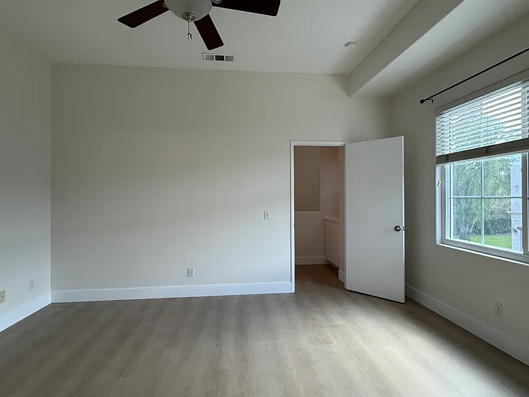 10860 Ivy Hill Dr #8 — Photo 12