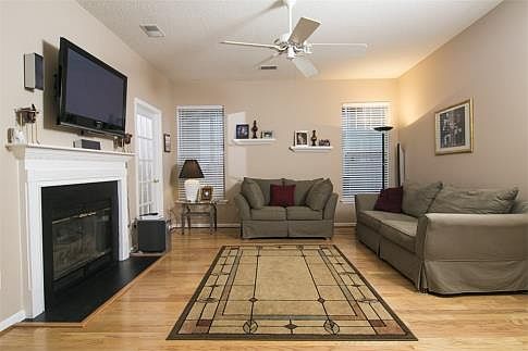 5th image of 8708 Laurel Grove Ln