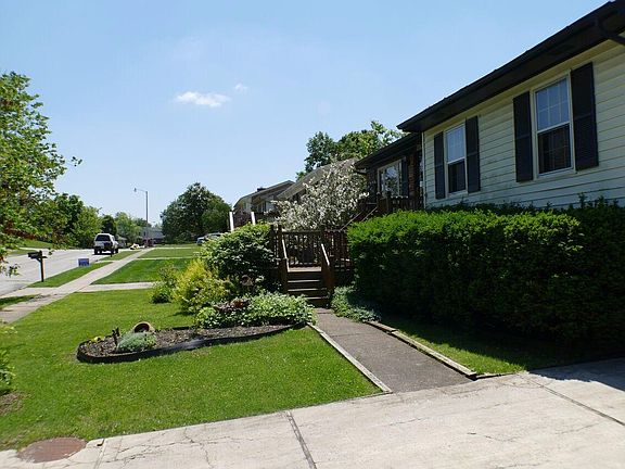 2nd image of 1352 Sequoia Dr