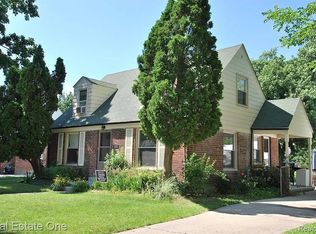 14050 Sherwood Ave, Oak Park, MI 48237