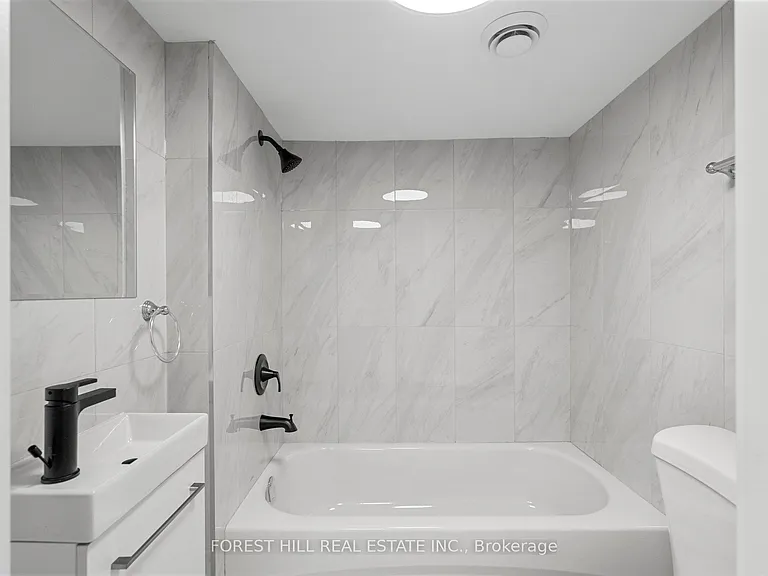 69 Claybrooke St #D — Photo 4