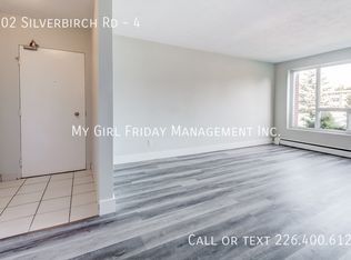 602 Silverbirch Rd #4, Waterloo, ON N2L4R5