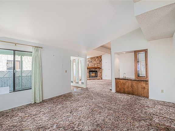 4th image of 25203 W Posey Dr
