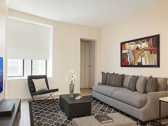 2nd image of 551 Hinsdale St #Bb