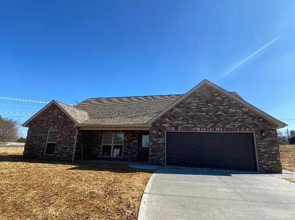 1607 Erin Ln, Maryville, TN 37803