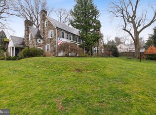 7808 Cobden Rd, Laverock, PA 19038