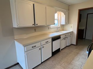 1302 Foltz Ln, Muskogee, OK 74403