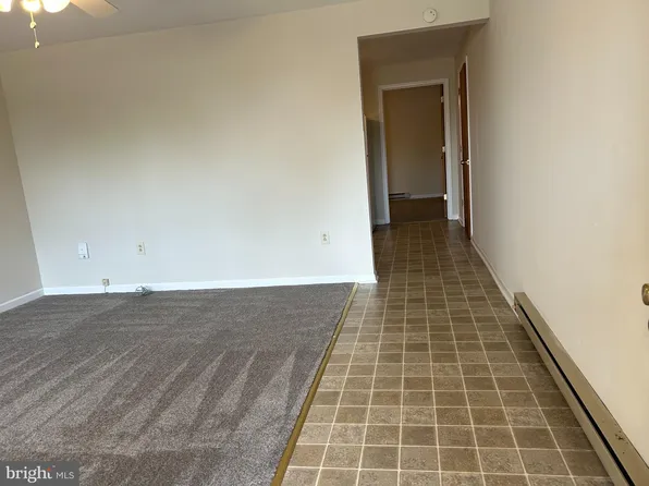 206 Courtland St APT 1, Lansdale, PA 19446