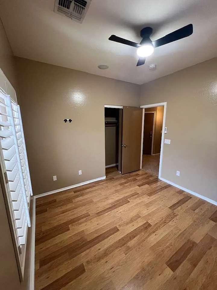 2 bed, 1117 sqft, $1,900 — Photo 3