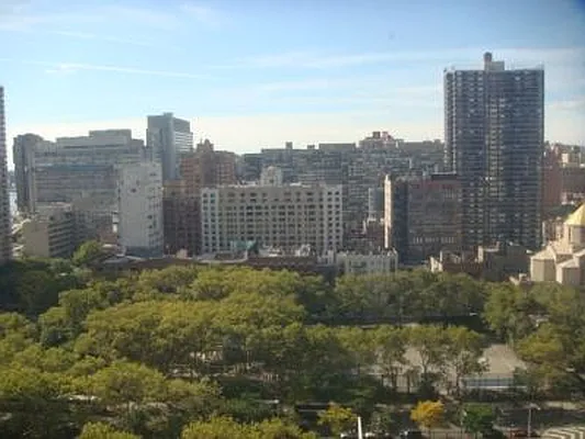 Rented by R New York | media 12