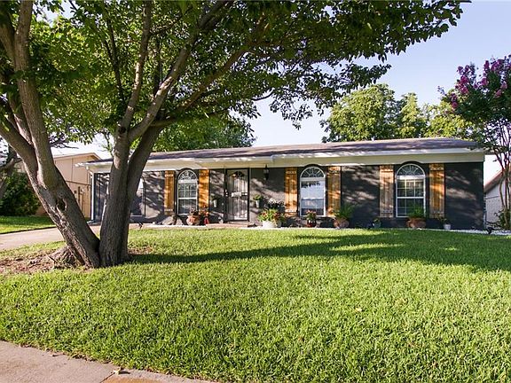 3rd image of 5417 Laredo Ln