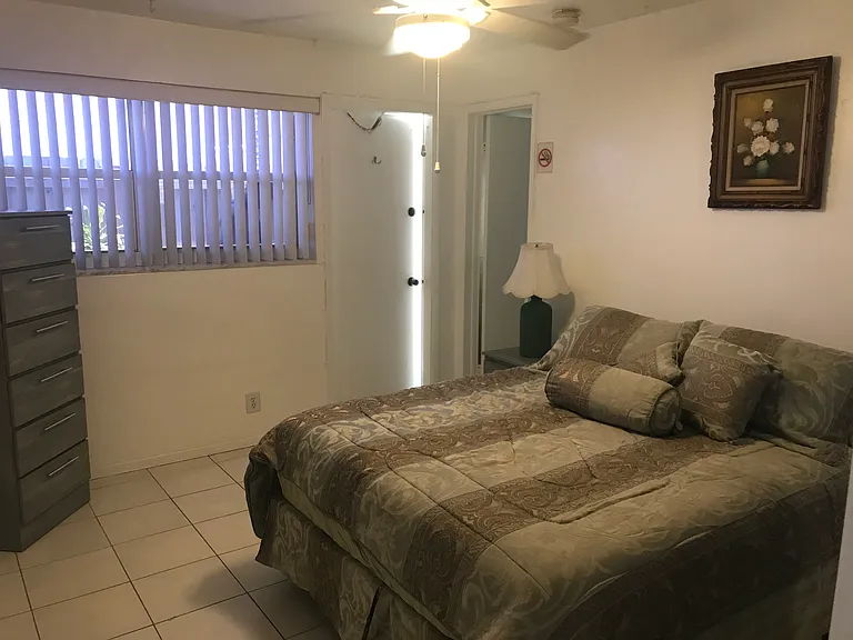 4533 N Ocean Dr #3 — Photo 5