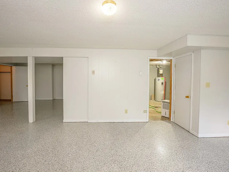 237 Stratmoor Dr — Photo 22