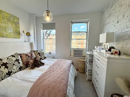 Rented by J PRESTON AND ASSOCIATES INC | media 1