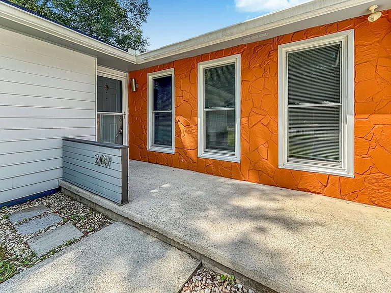 2407 Josh Ct SW — Photo 3
