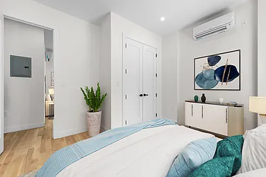 Rented by Manhattan Realty Group