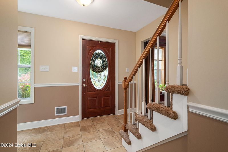 5th image of 153 Country Walk Road