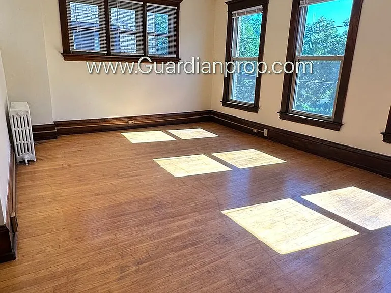 1907 Lyndale Ave S #9 — Photo 2