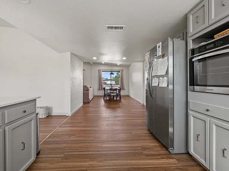 1398 Heather Dr — Photo 14