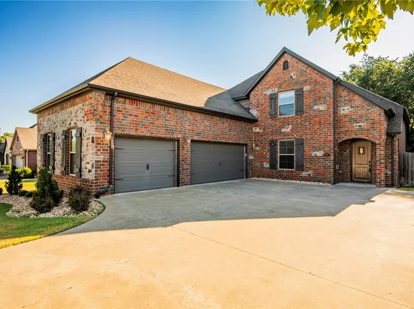 3601 SW Willowbrook Rd, Bentonville, AR 72713