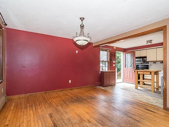 5th image of 12 Brandeis Ln
