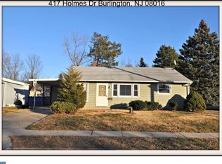 417 Holmes Dr, Burlington, NJ 08016