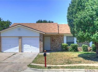 4900 Sandalwood Ln, Arlington, TX 76017