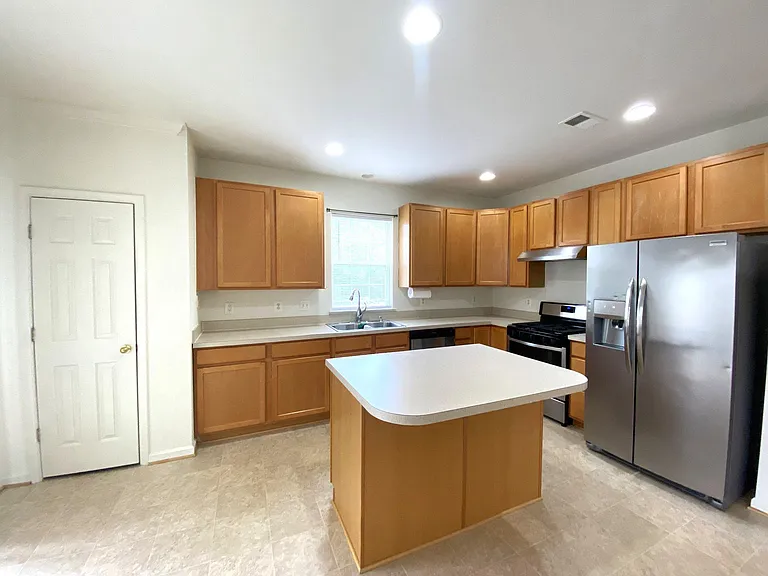 1601 Wilcox Ave — Photo 10