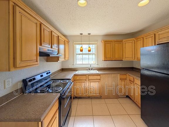 2nd image of 8532 Buckingham Rd