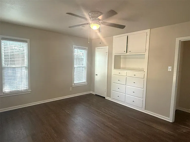 4718 Normandy Rd — Photo 4