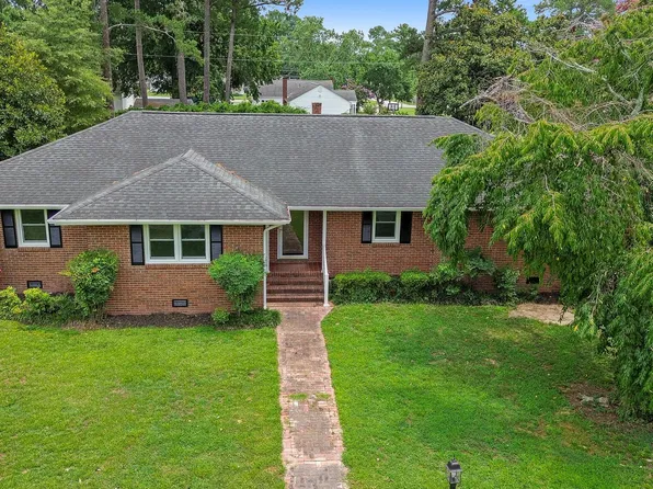 1113 S 2nd St, Smithfield, NC 27577