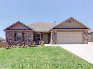 162 Cambridge Dr, Hot Springs, AR 71913