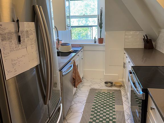 3rd image of 445 E 9th Ave APT 5