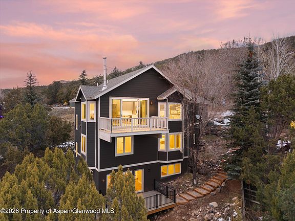 5th image of 426 Original Rd