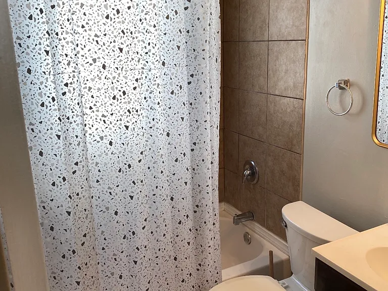 4518 Turney Rd — Photo 7