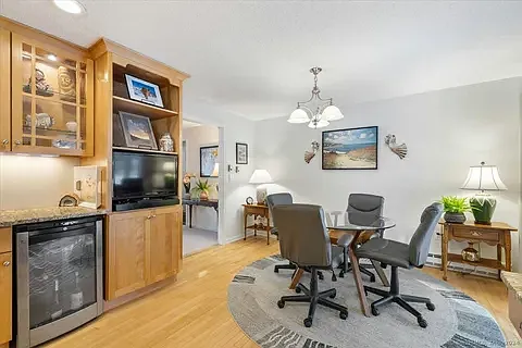 2 Colonial Dr — Photo 12