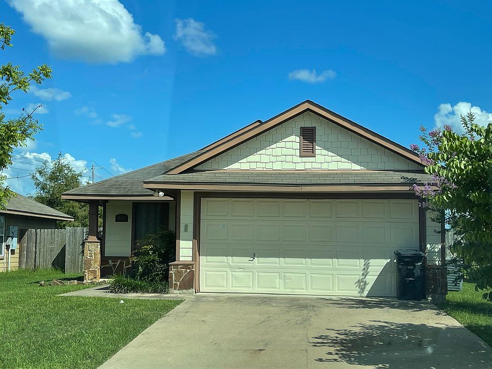 1st image of 1042 Crested Point Dr