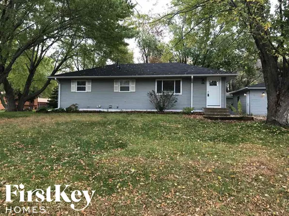 820 Paul Pkwy NE, Blaine, MN 55434
