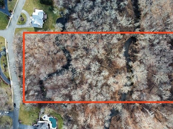 4th image of 25 Schneider Ln