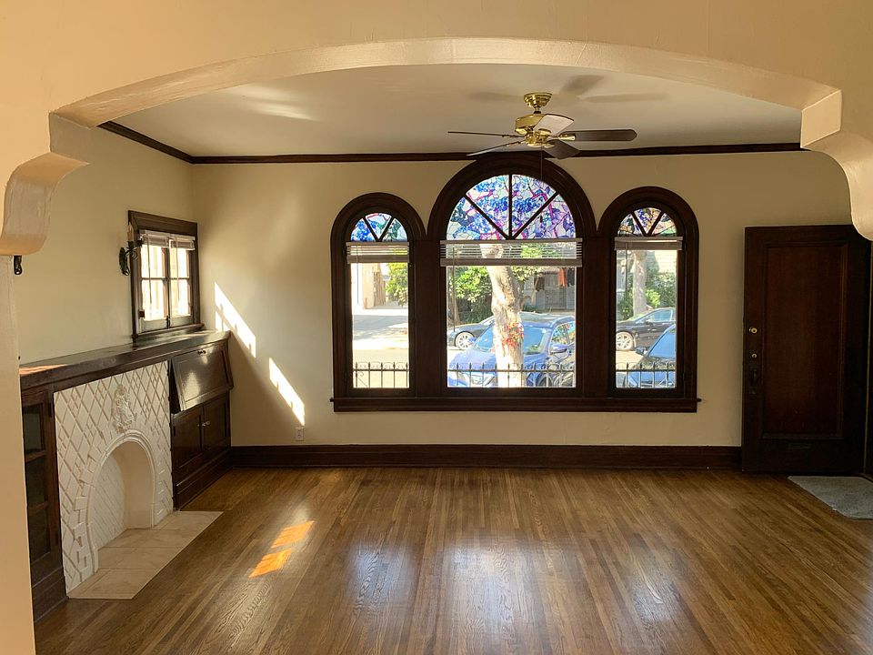1st image of 126 Esperanza Ave #B