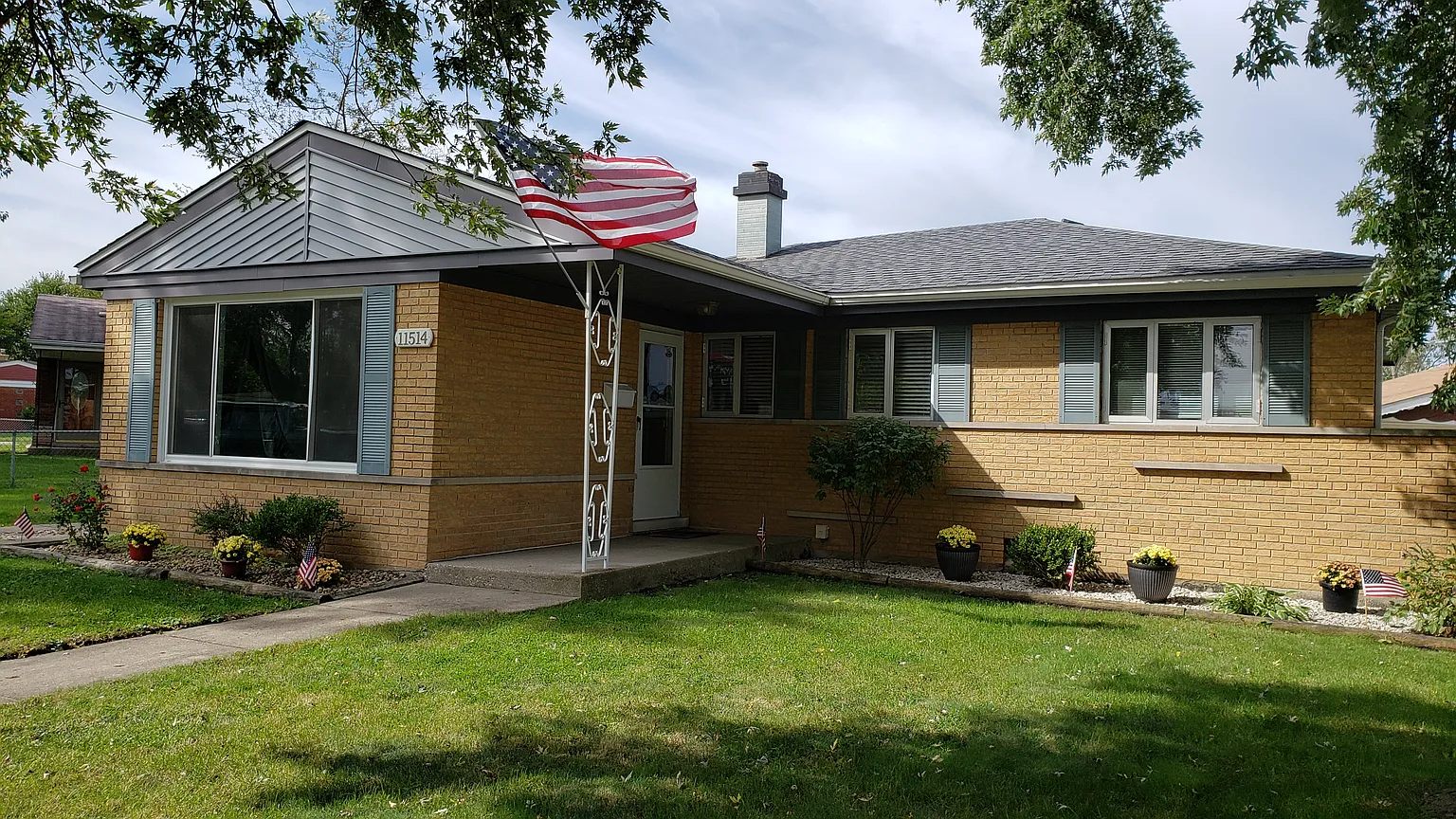11514 S Kolin Ave photo 1