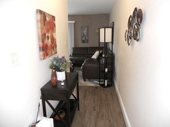 5th image of 8214 Farnum Ave