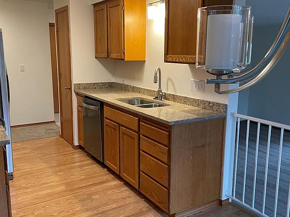 3rd image of 16619 44th Ave W #101