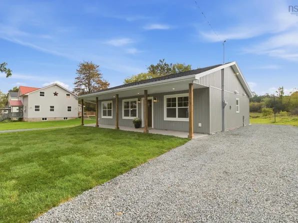 39 Asquith Ave, Stewiacke, NS B0N 2J0