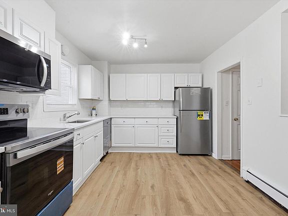 5th image of 5 S Wells Ave