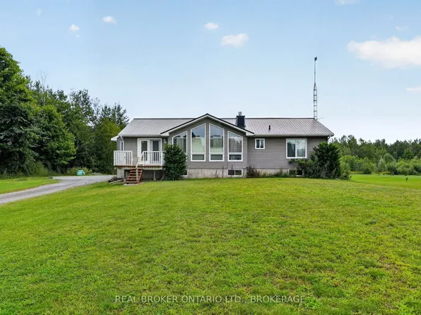 14950 Sandtown Rd, South Stormont, ON K0C 1Y0