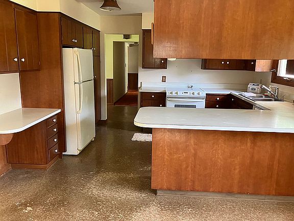 5th image of 3837 Brookside Dr