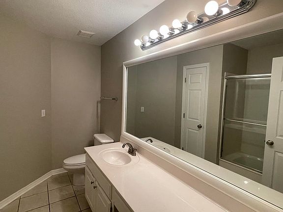 4th image of 1144 Troon Dr W