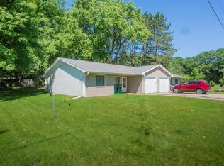 264 Warren St, Redgranite, WI 54970