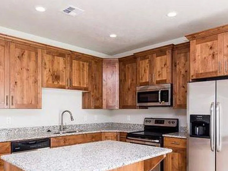 2501 Bella Vista Dr — Photo 2